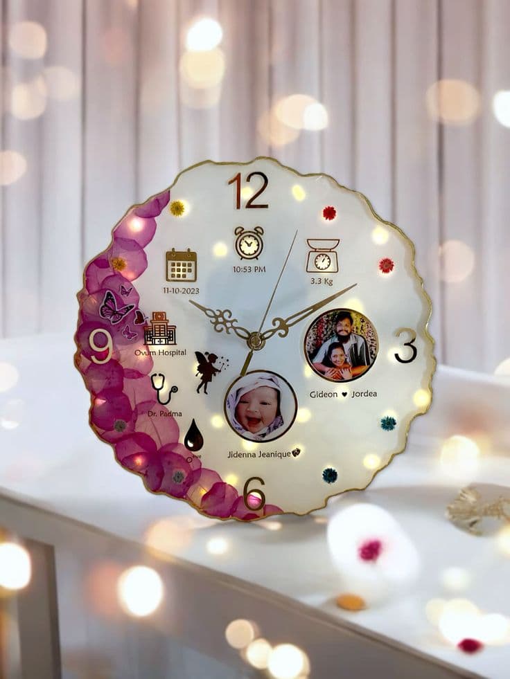 Decorative clock with pink detail